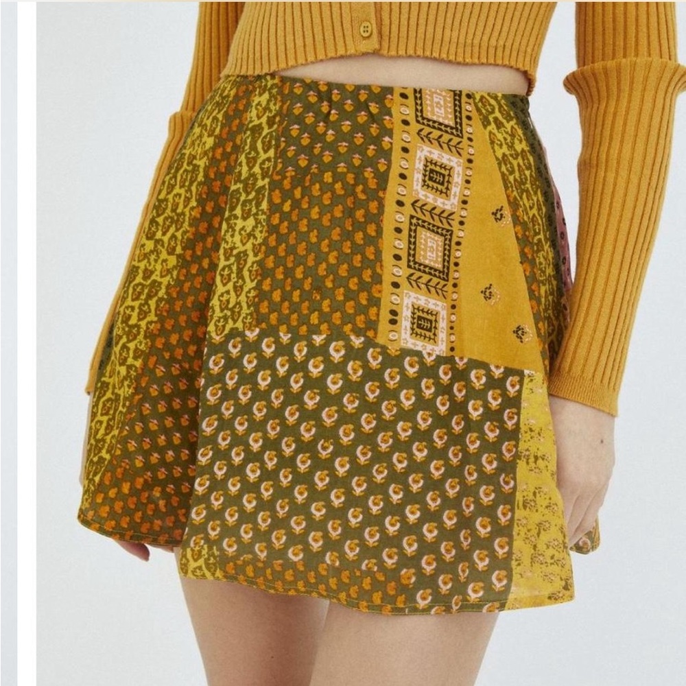 urban outfitters liz printed mini skirt